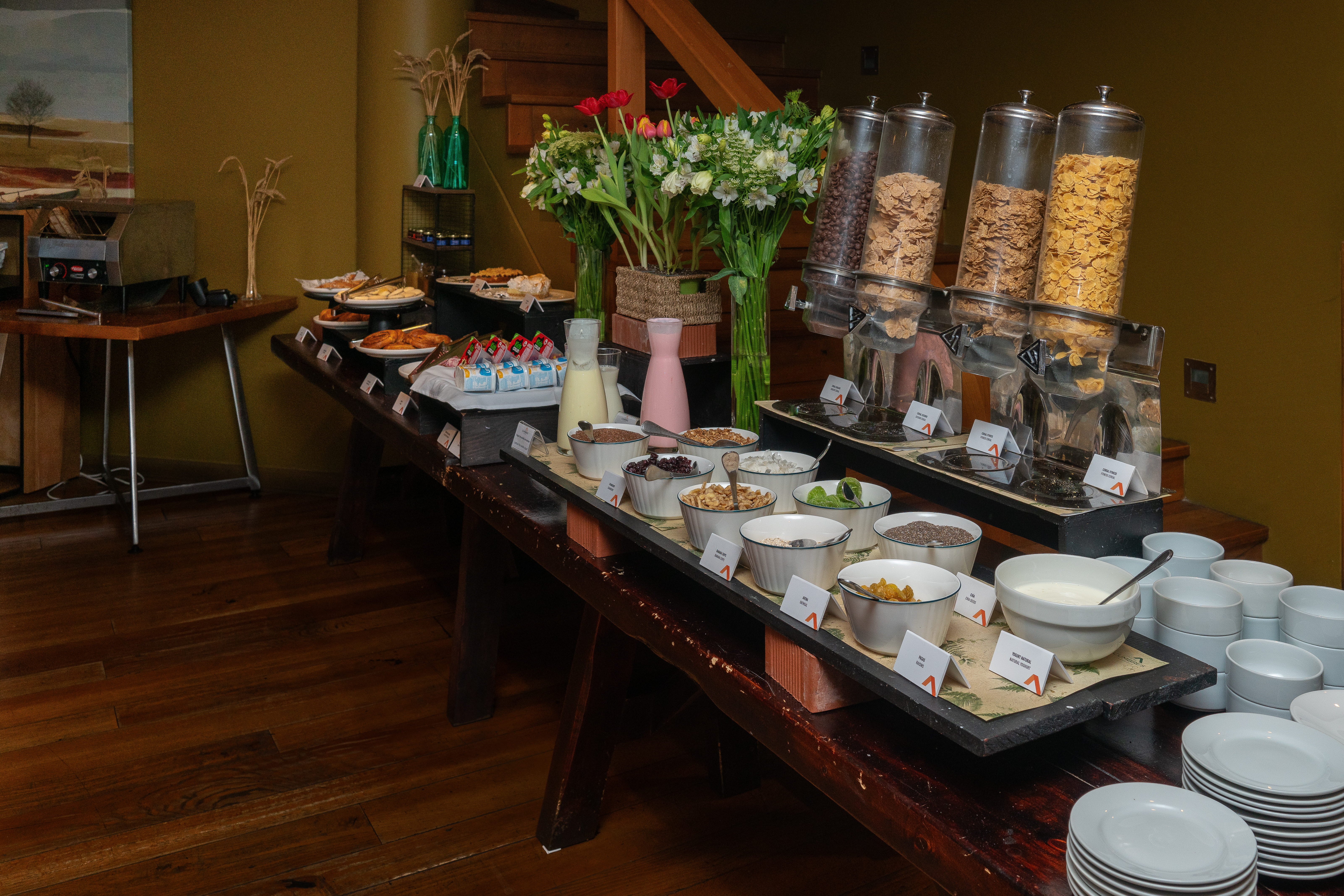 Wyndham Puerto Varas Pettra restaurant in Puerto Varas, Other than US/Canada