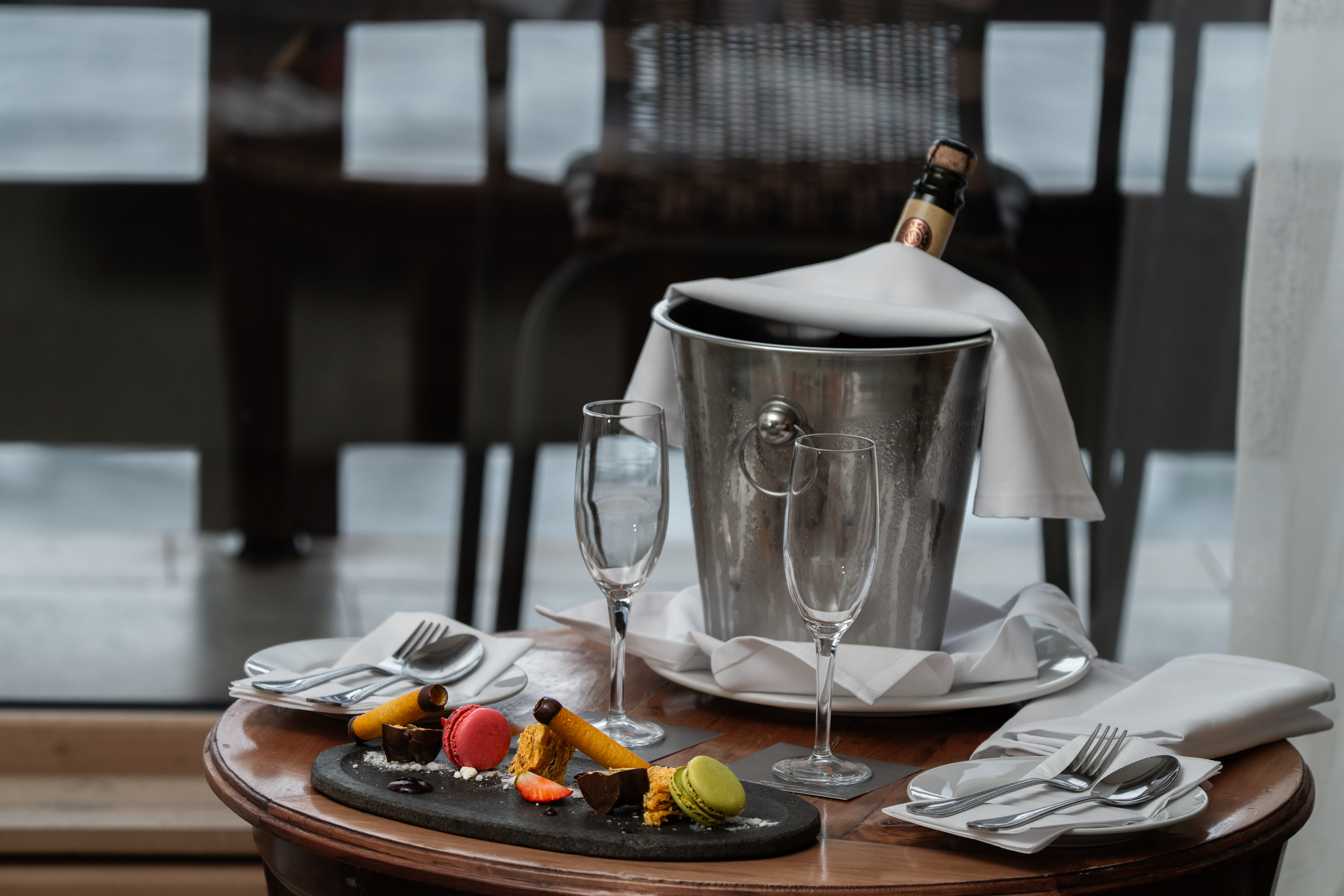 Wyndham Puerto Varas Pettra restaurant in Puerto Varas, Other than US/Canada