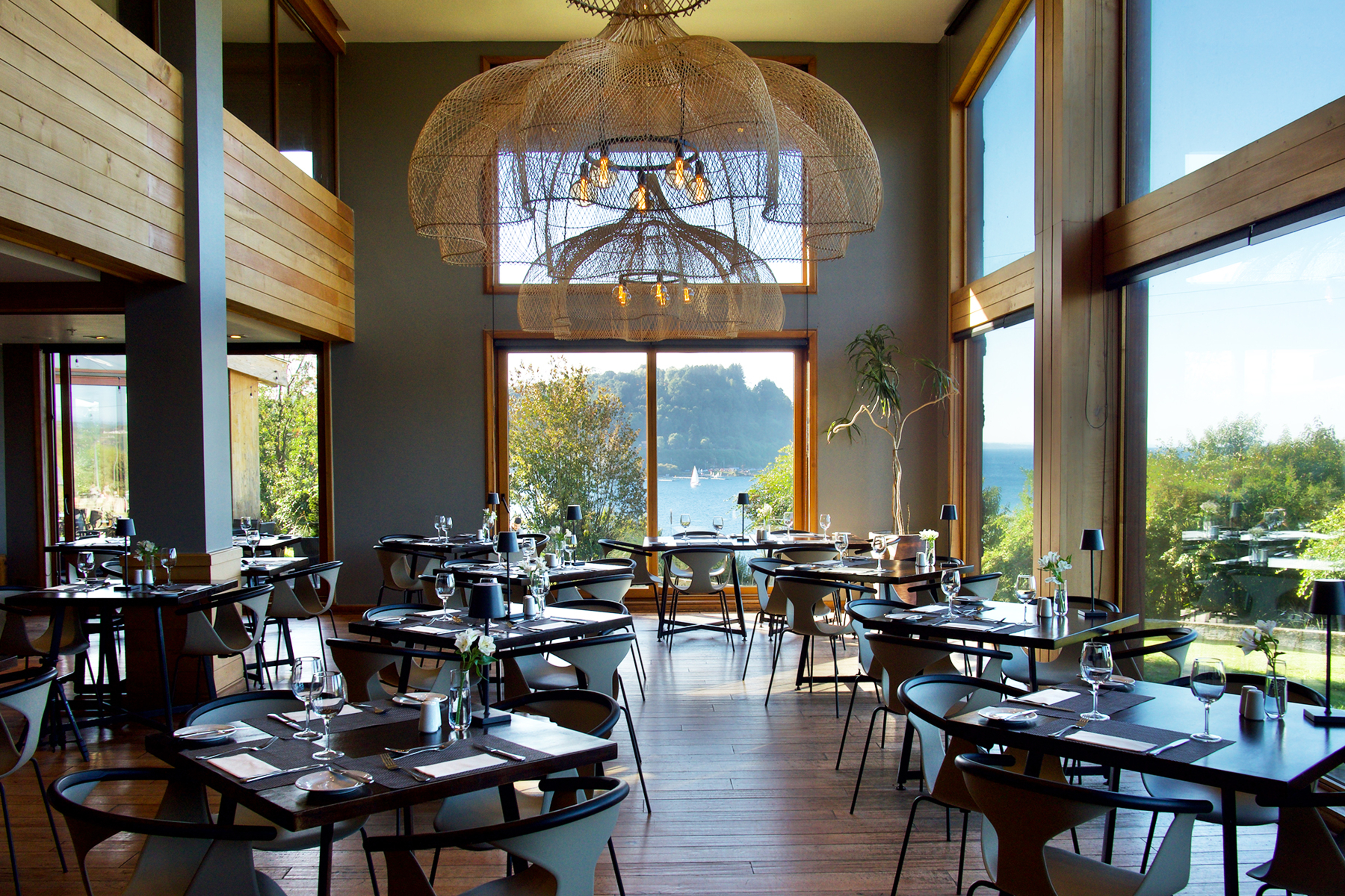 Wyndham Puerto Varas Pettra restaurant in Puerto Varas, Other than US/Canada