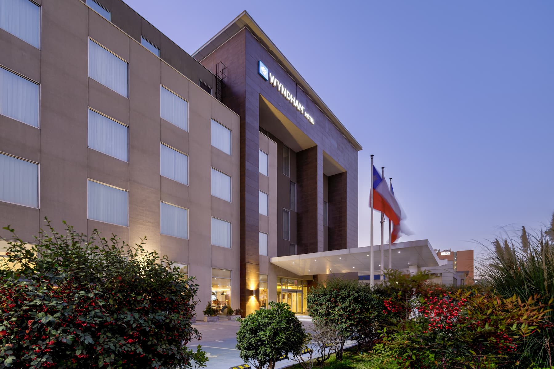 Exterior of Wyndham Santiago Aeropuerto hotel in Santiago, Other than US/Canada