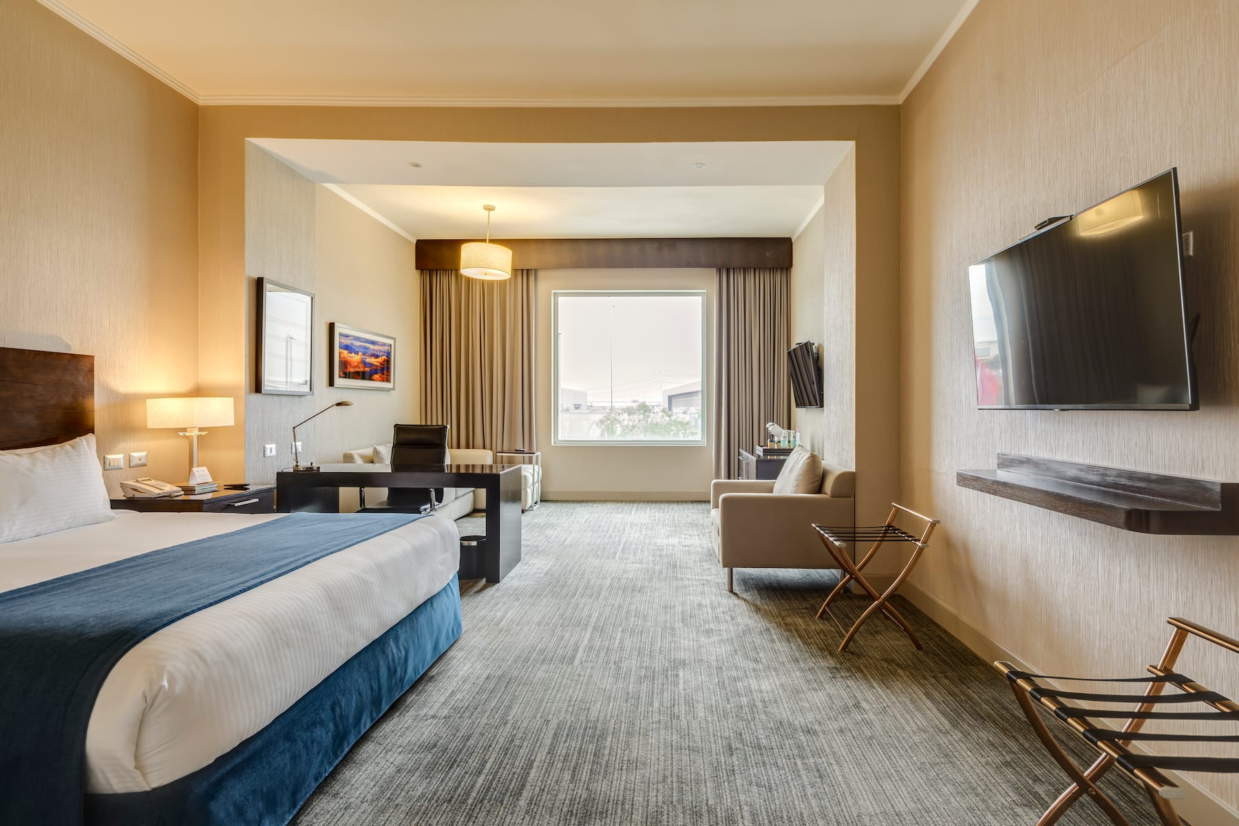 Guest room at the Wyndham Santiago Aeropuerto in Santiago, Other than US/Canada