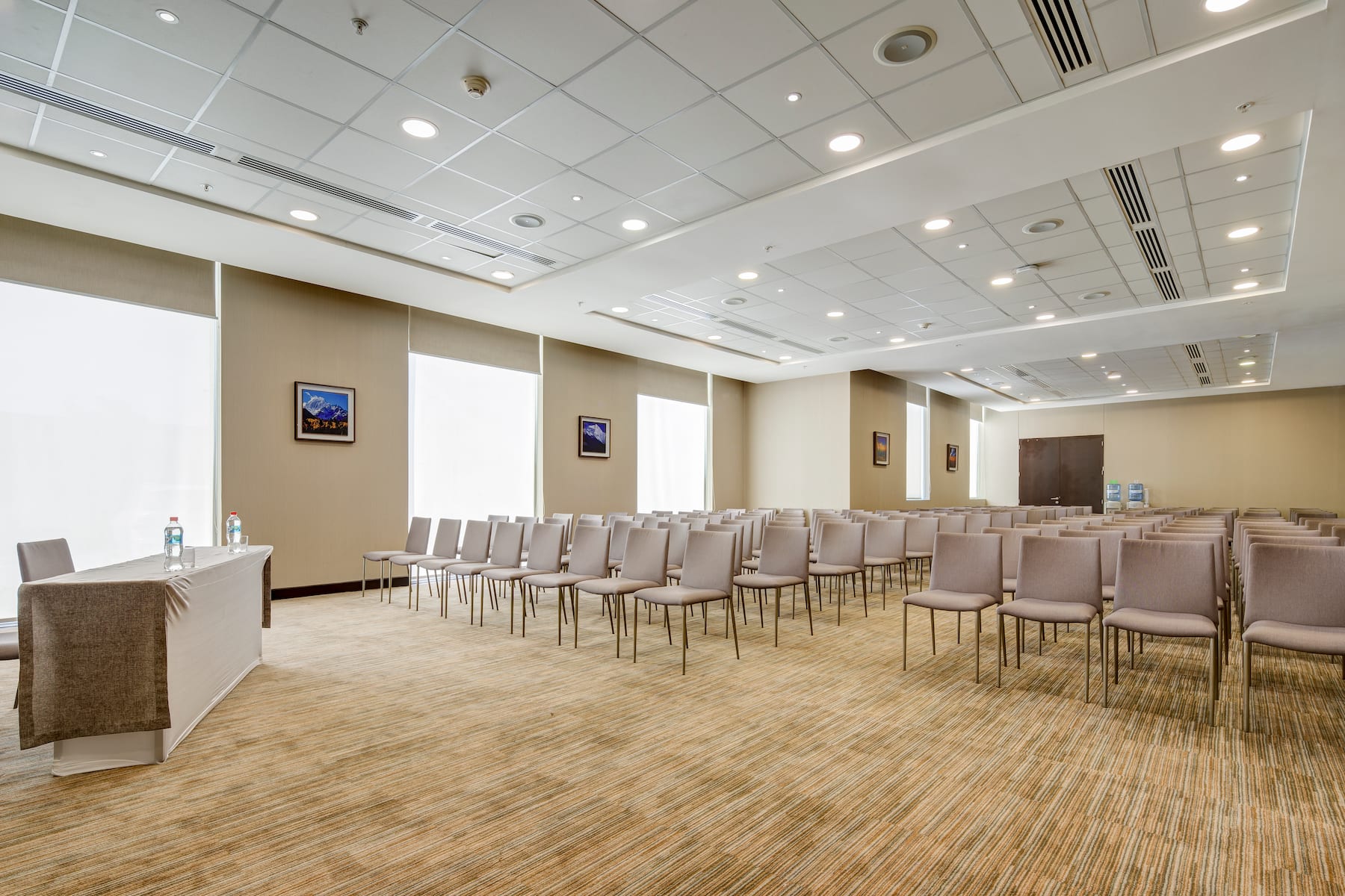 Conference room at Wyndham Santiago Aeropuerto in Santiago, Other than US/Canada