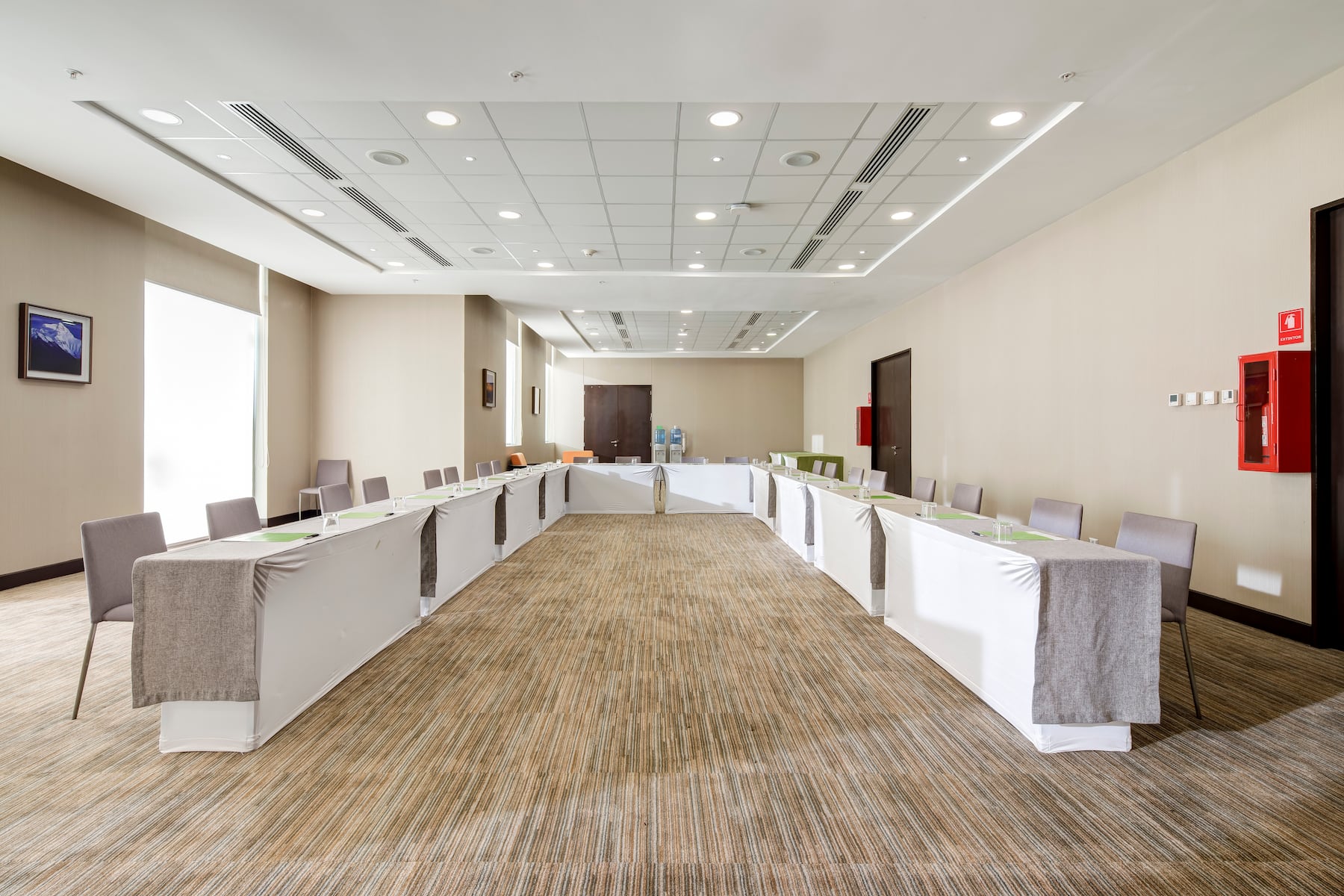U-shape meeting room at Wyndham Santiago Aeropuerto in Santiago, Other than US/Canada
