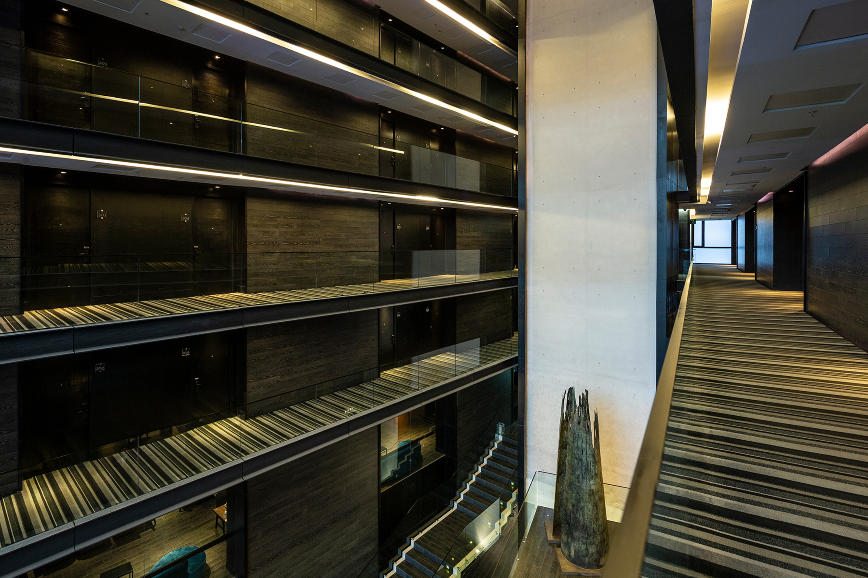 Guest room at the Wyndham Santiago Pettra in Santiago, Other than US/Canada