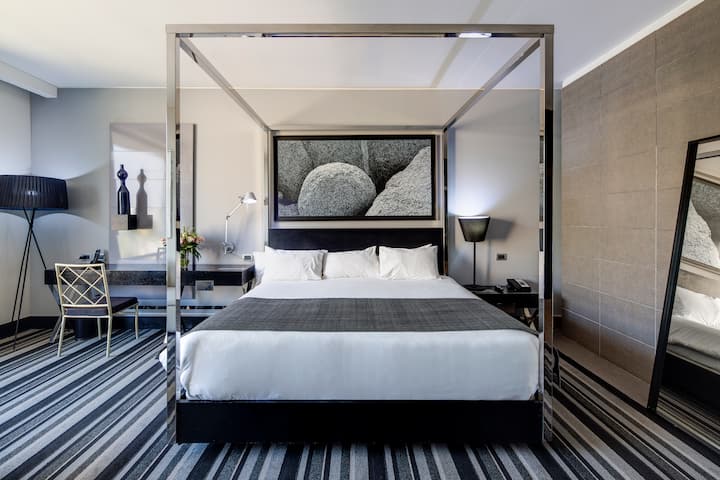 Wyndham Santiago Pettra suite in Santiago, Other than US/Canada