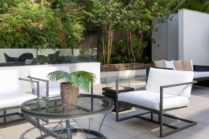 Courtyard at Wyndham Santiago Pettra in Santiago, Other than US/Canada