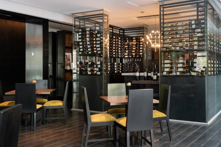Bar at Wyndham Santiago Pettra in Santiago, Other than US/Canada