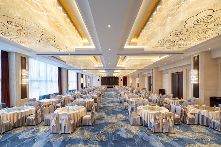Wyndham Kunming Anning Hot Spring Resort ballroom in Anning, Other than US/Canada