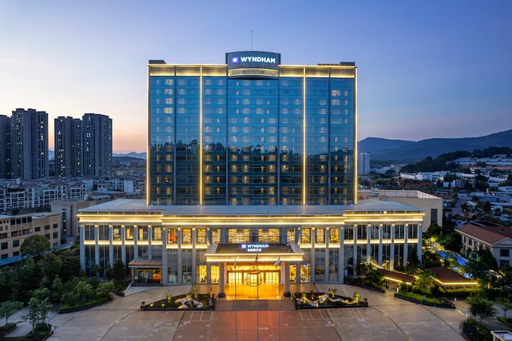 Exterior of Wyndham Kunming Anning Hot Spring Resort hotel in Anning, Other than US/Canada