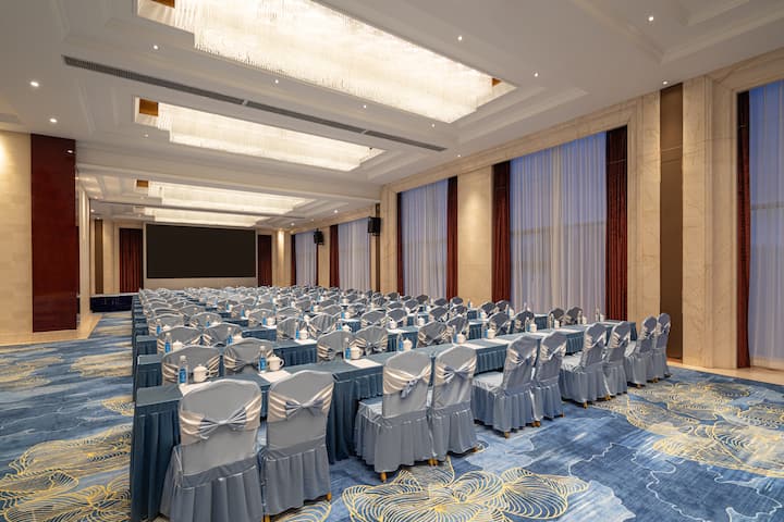 Meeting room at Wyndham Kunming Anning Hot Spring Resort in Anning, Other than US/Canada