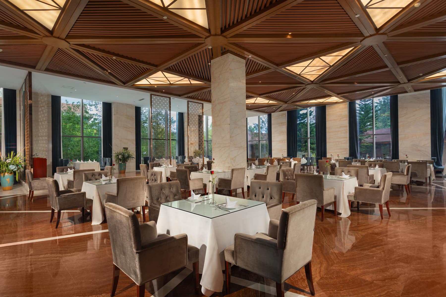 Wyndham Kunming Anning Hot Spring Resort restaurant in Anning, Other than US/Canada