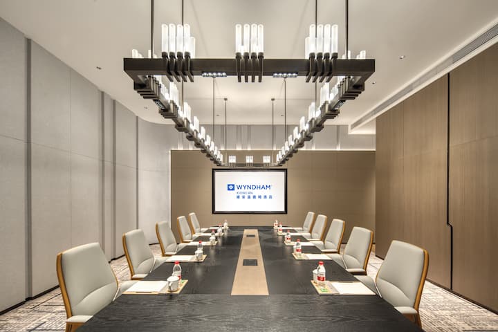 Board room at Wyndham Xiongan in Baoding, Other than US/Canada