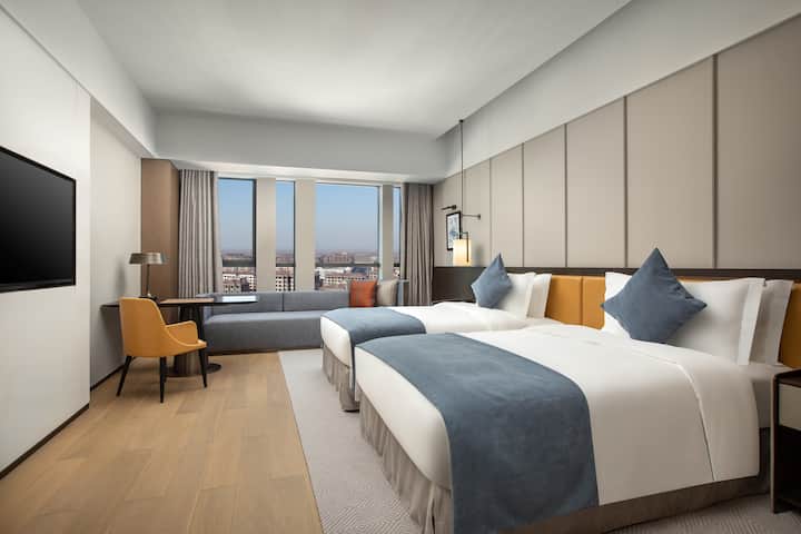 Guest room at the Wyndham Xiongan in Baoding, Other than US/Canada