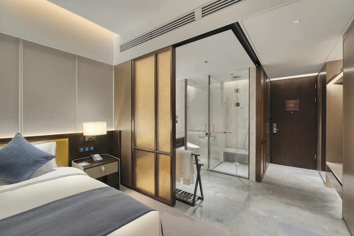 Guest room at the Wyndham Xiongan in Baoding, Other than US/Canada