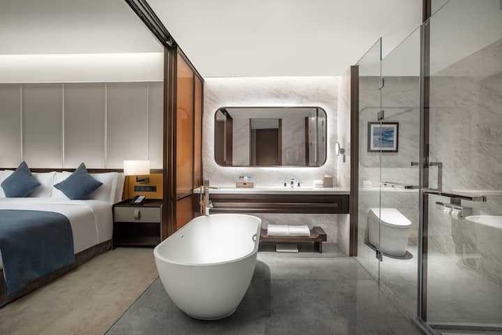 Guest room at the Wyndham Xiongan in Baoding, Other than US/Canada