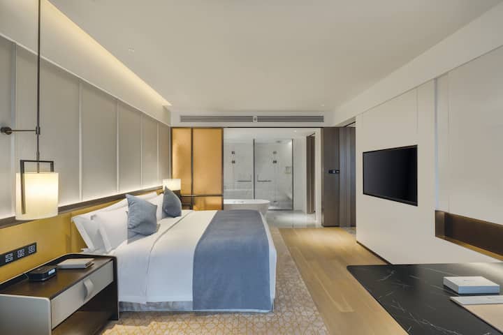 Guest room at the Wyndham Xiongan in Baoding, Other than US/Canada
