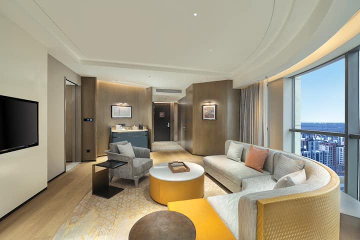 Guest room at the Wyndham Xiongan in Baoding, Other than US/Canada