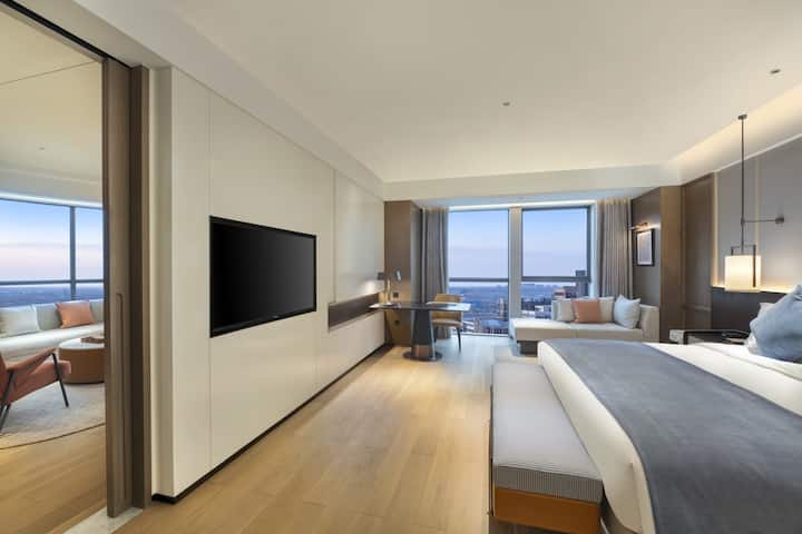 Guest room at the Wyndham Xiongan in Baoding, Other than US/Canada