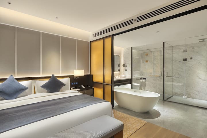 Guest room at the Wyndham Xiongan in Baoding, Other than US/Canada
