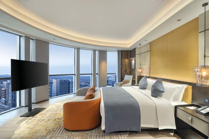 Guest room at the Wyndham Xiongan in Baoding, Other than US/Canada