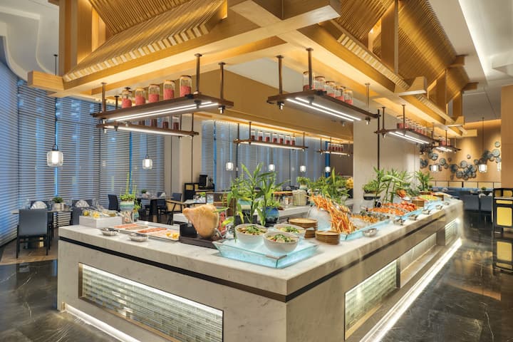 Wyndham Xiongan restaurant in Baoding, Other than US/Canada