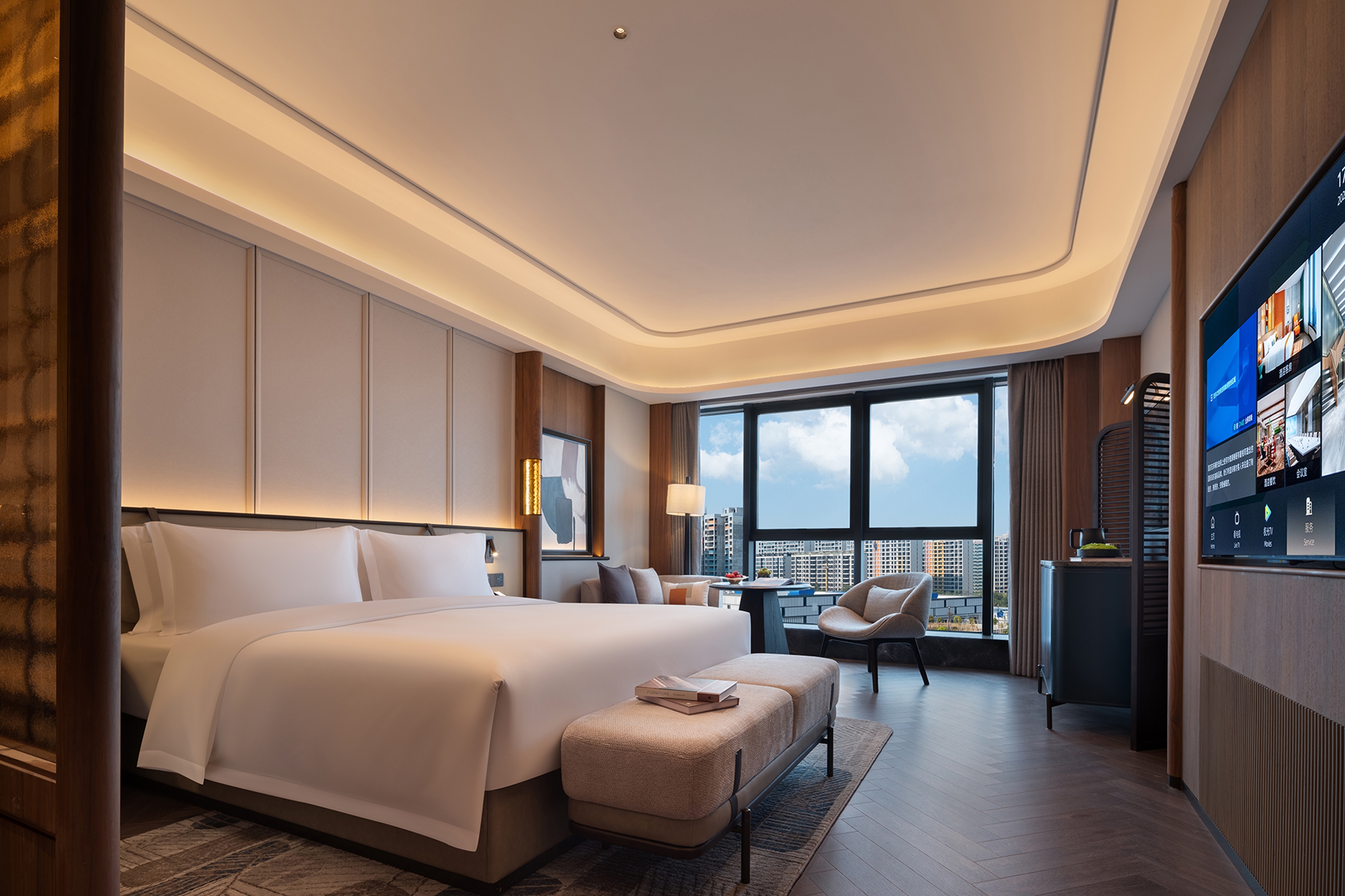 Guest room at the Wyndham Changsha Yanghu in Changsha, Other than US/Canada