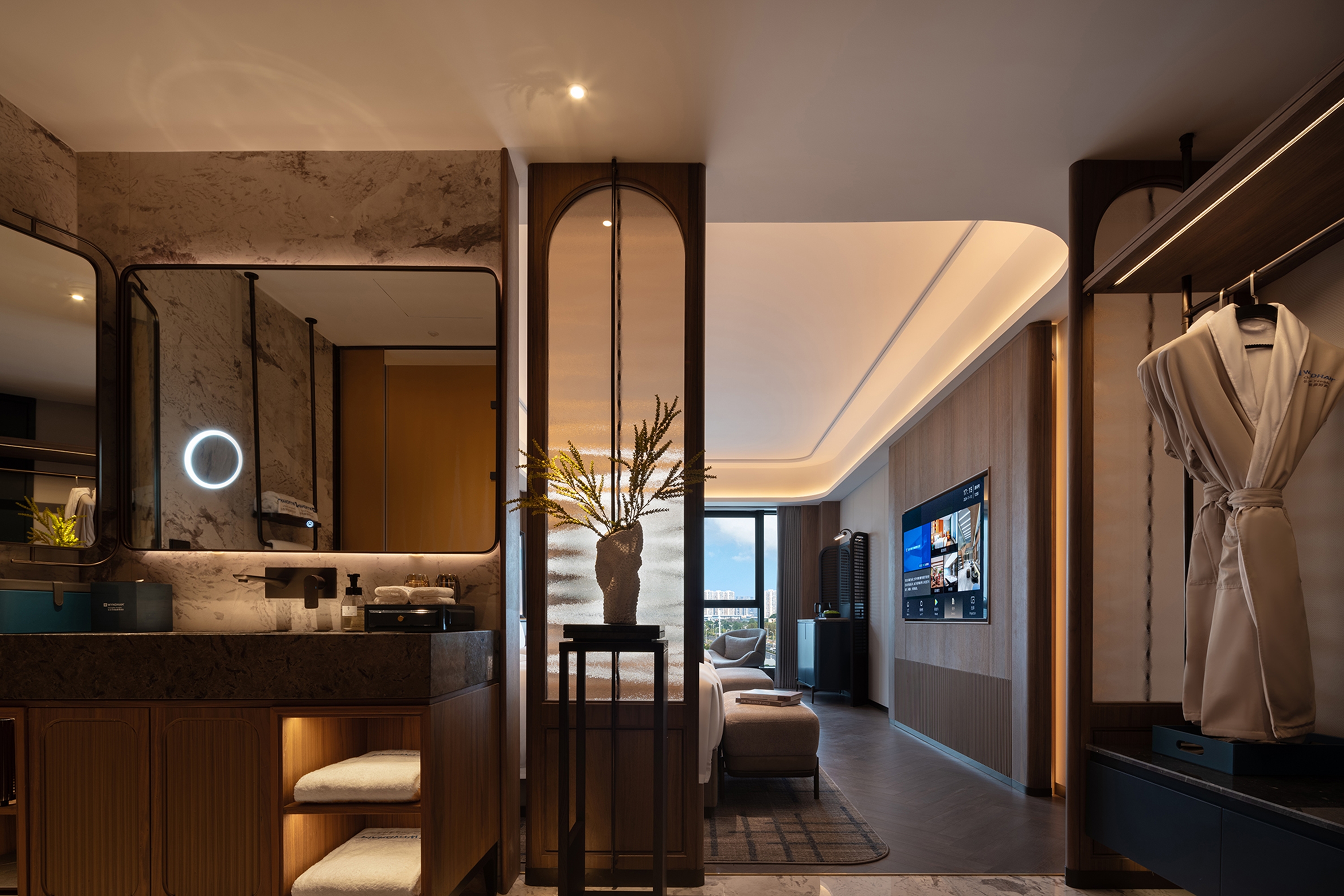 Guest room at the Wyndham Changsha Yanghu in Changsha, Other than US/Canada