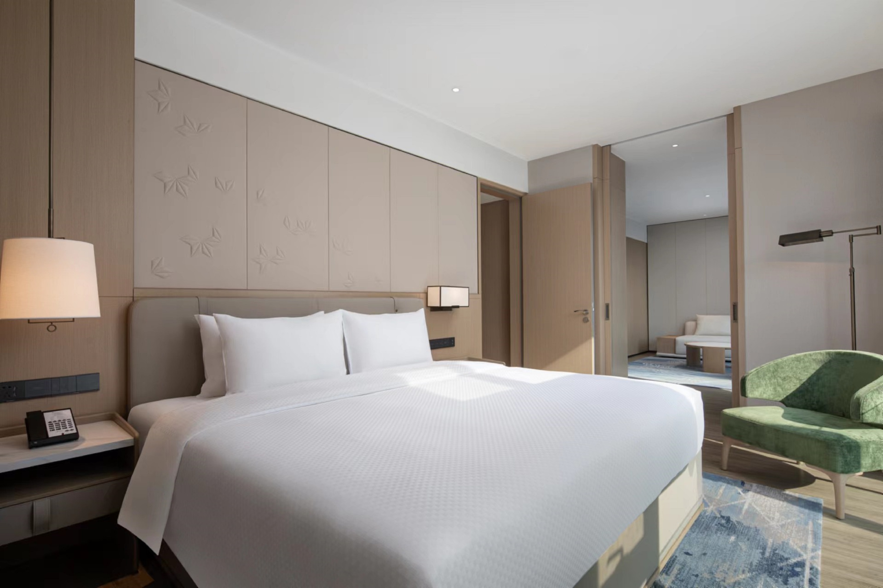 Guest room at the Wyndham Changzhou Xinbei in Changzhou, Other than US/Canada