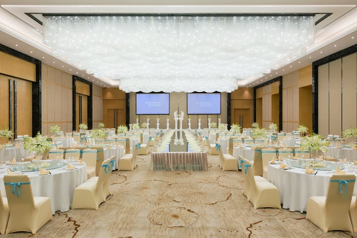 Wyndham Chongqing Yuelai ballroom in Chongqing, Other than US/Canada