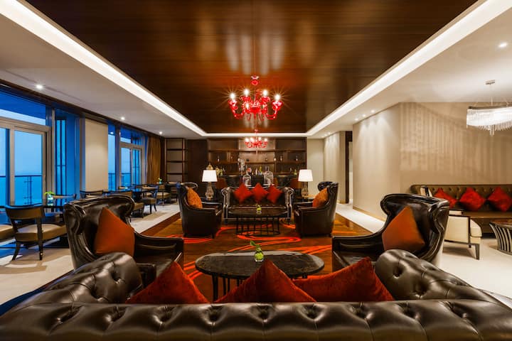 Bar at Wyndham Chongqing Yuelai in Chongqing, Other than US/Canada