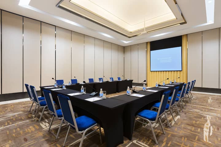 Meeting room at Wyndham Chongqing Yuelai in Chongqing, Other than US/Canada