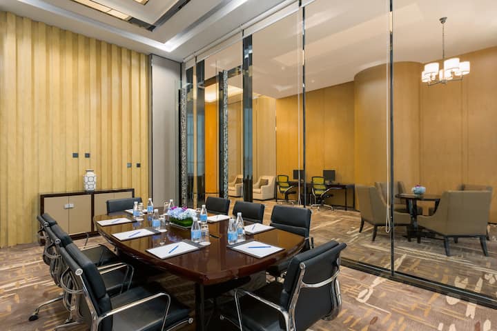 Meeting room at Wyndham Chongqing Yuelai in Chongqing, Other than US/Canada