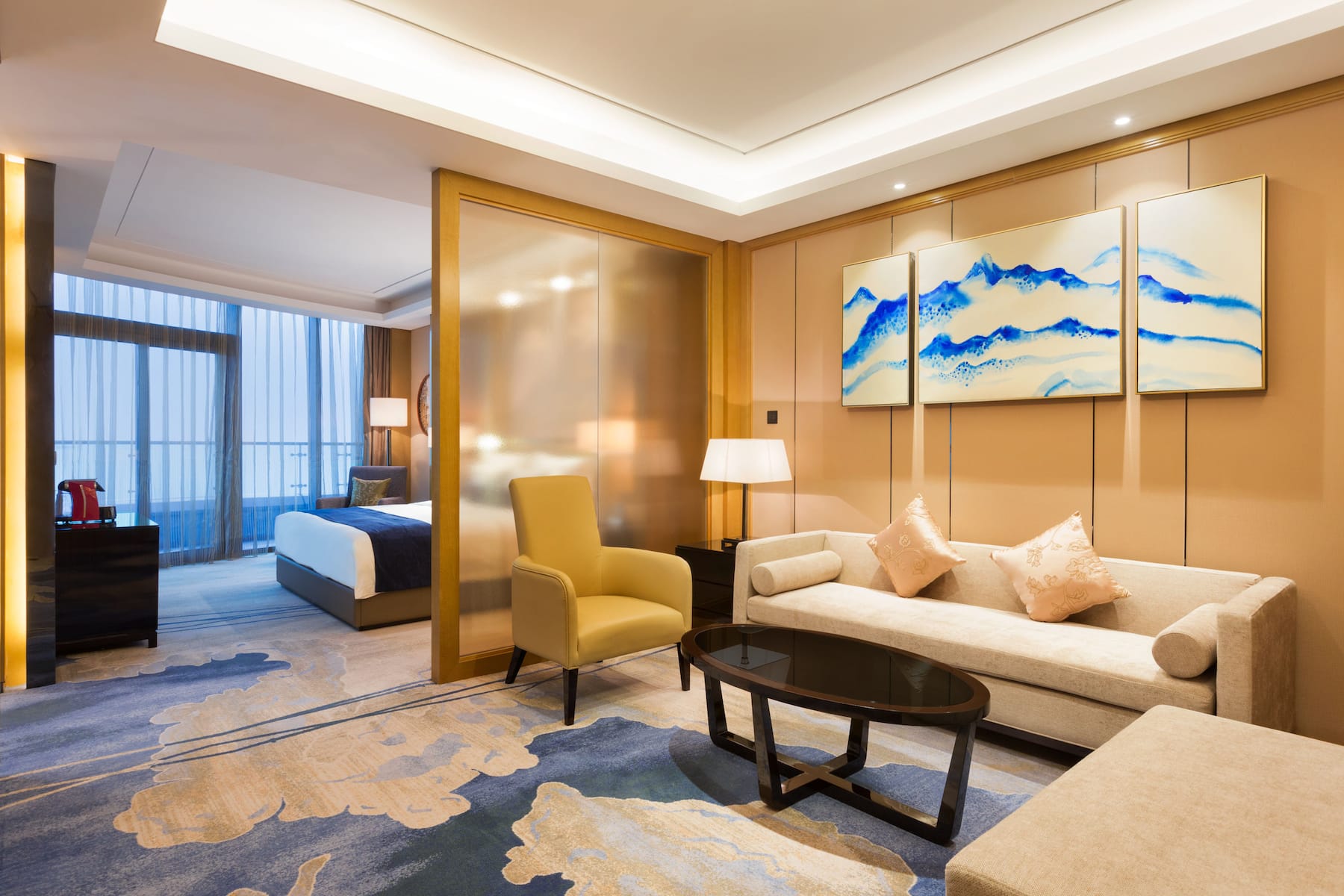 Guest room at the Wyndham Chongqing Yuelai in Chongqing, Other than US/Canada