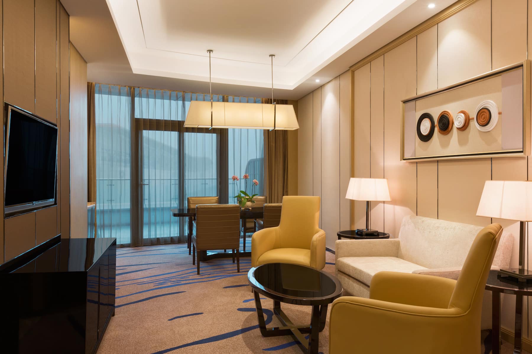 Guest room at the Wyndham Chongqing Yuelai in Chongqing, Other than US/Canada