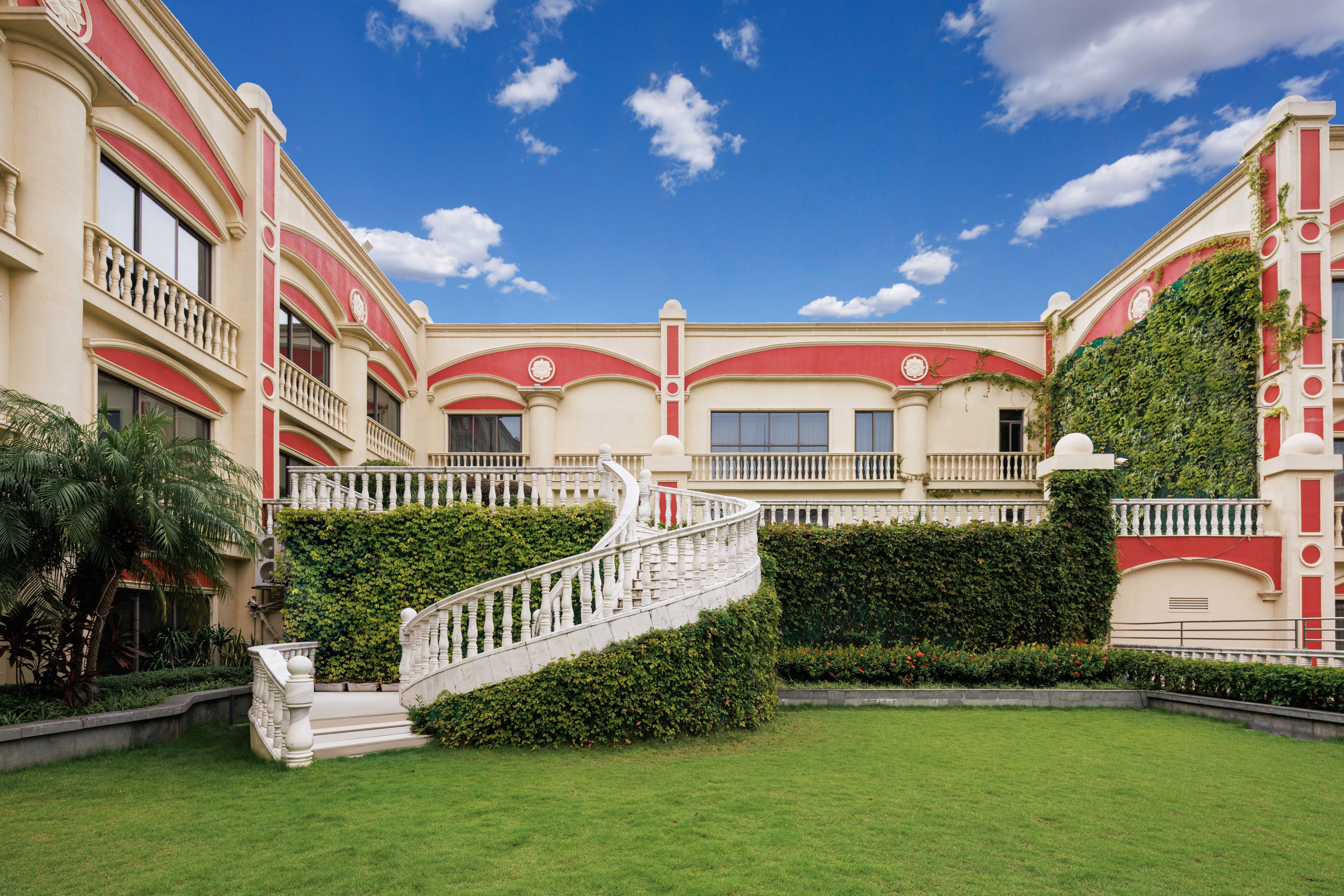 Exterior of Wyndham Foshan Shunde hotel in Foshan, Other than US/Canada