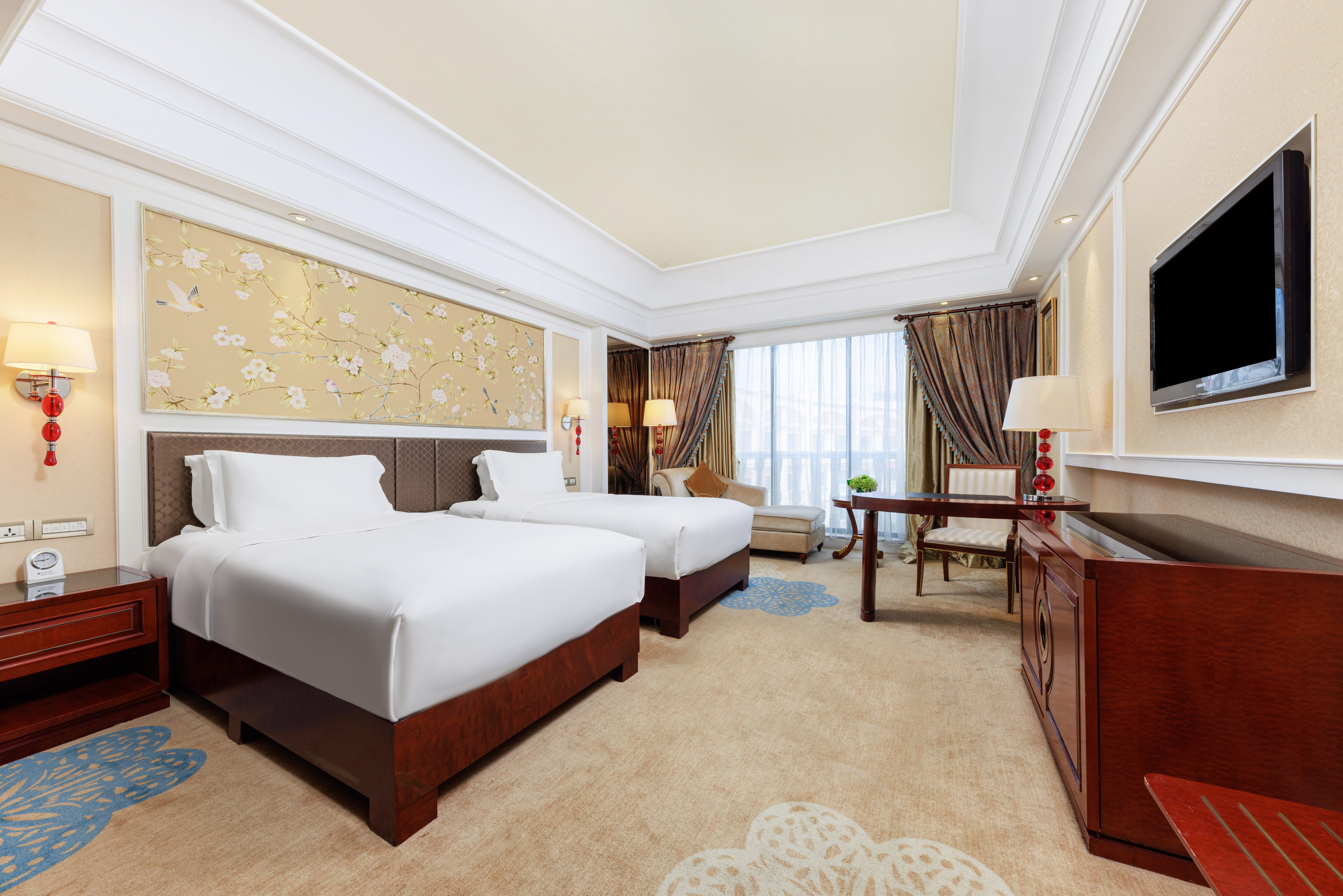 Guest room at the Wyndham Foshan Shunde in Foshan, Other than US/Canada