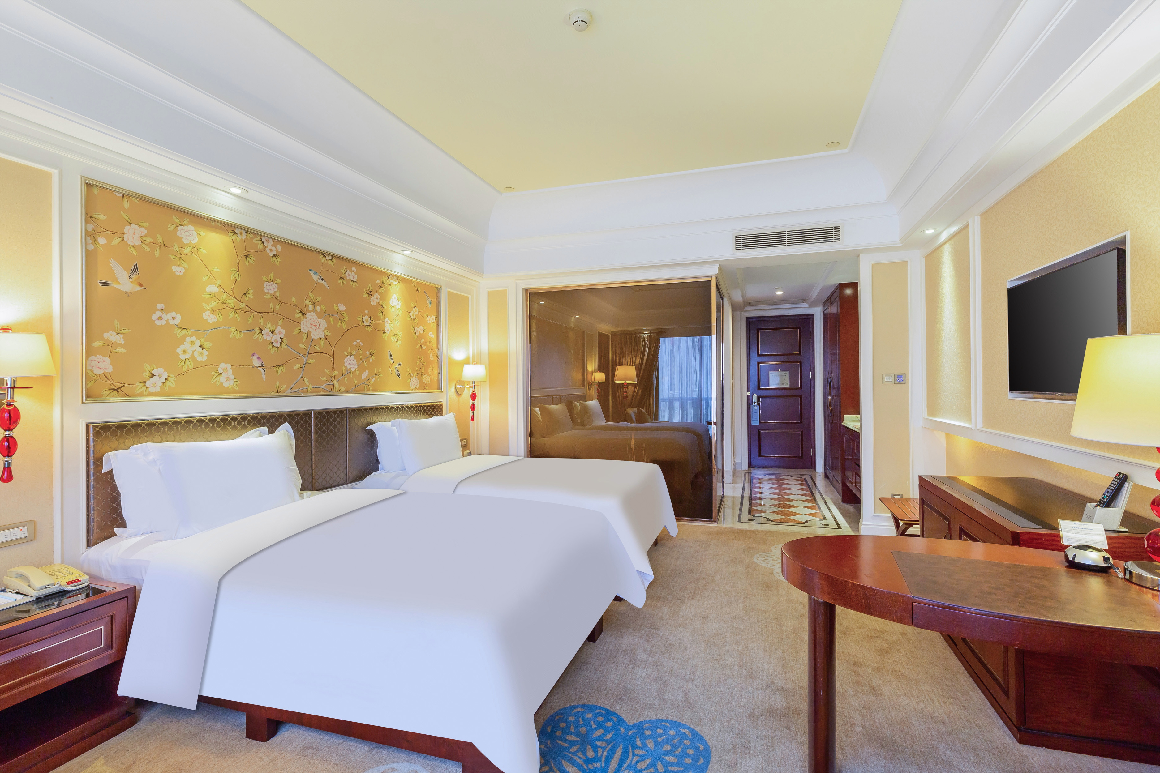 Guest room at the Wyndham Foshan Shunde in Foshan, Other than US/Canada