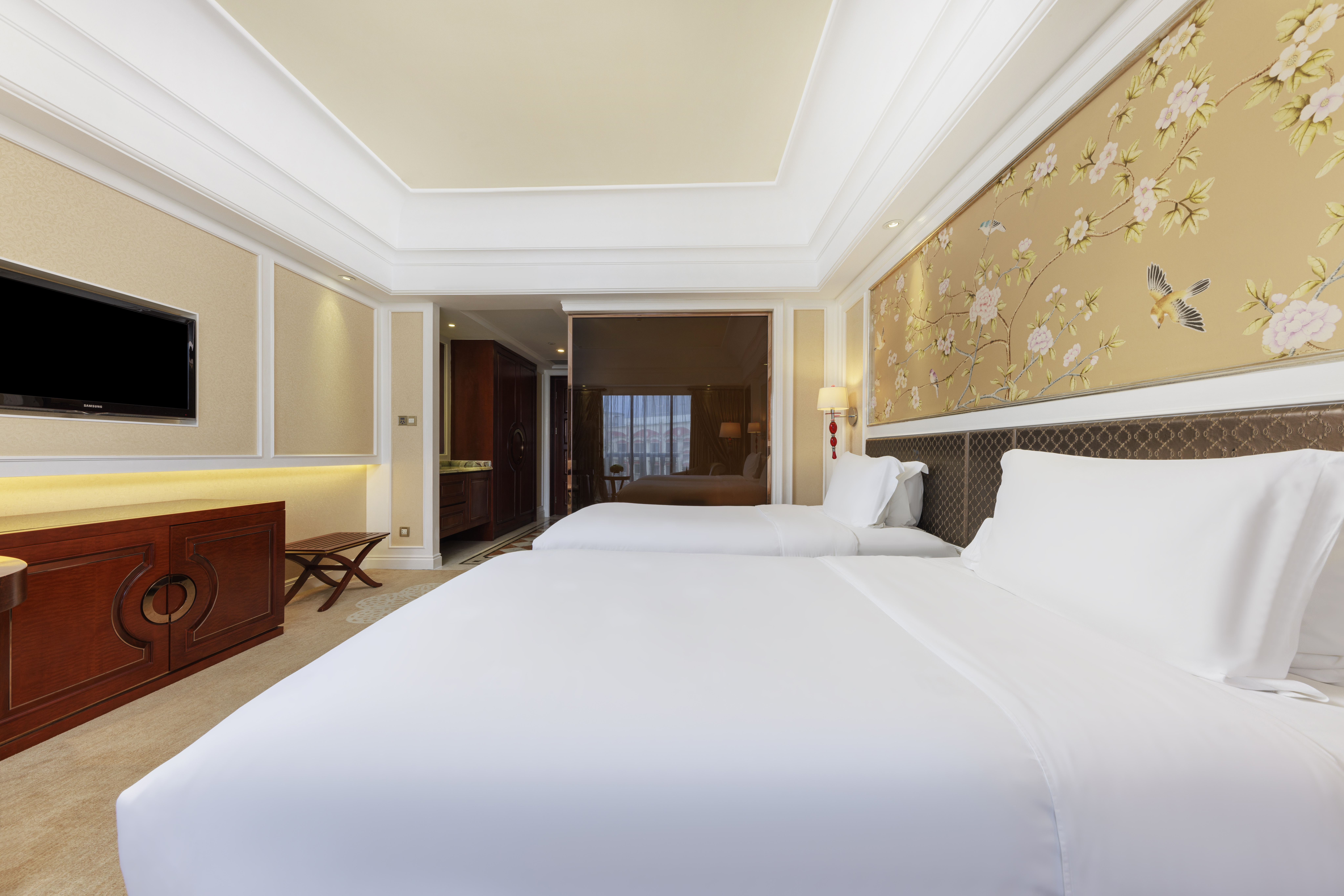 Guest room at the Wyndham Foshan Shunde in Foshan, Other than US/Canada