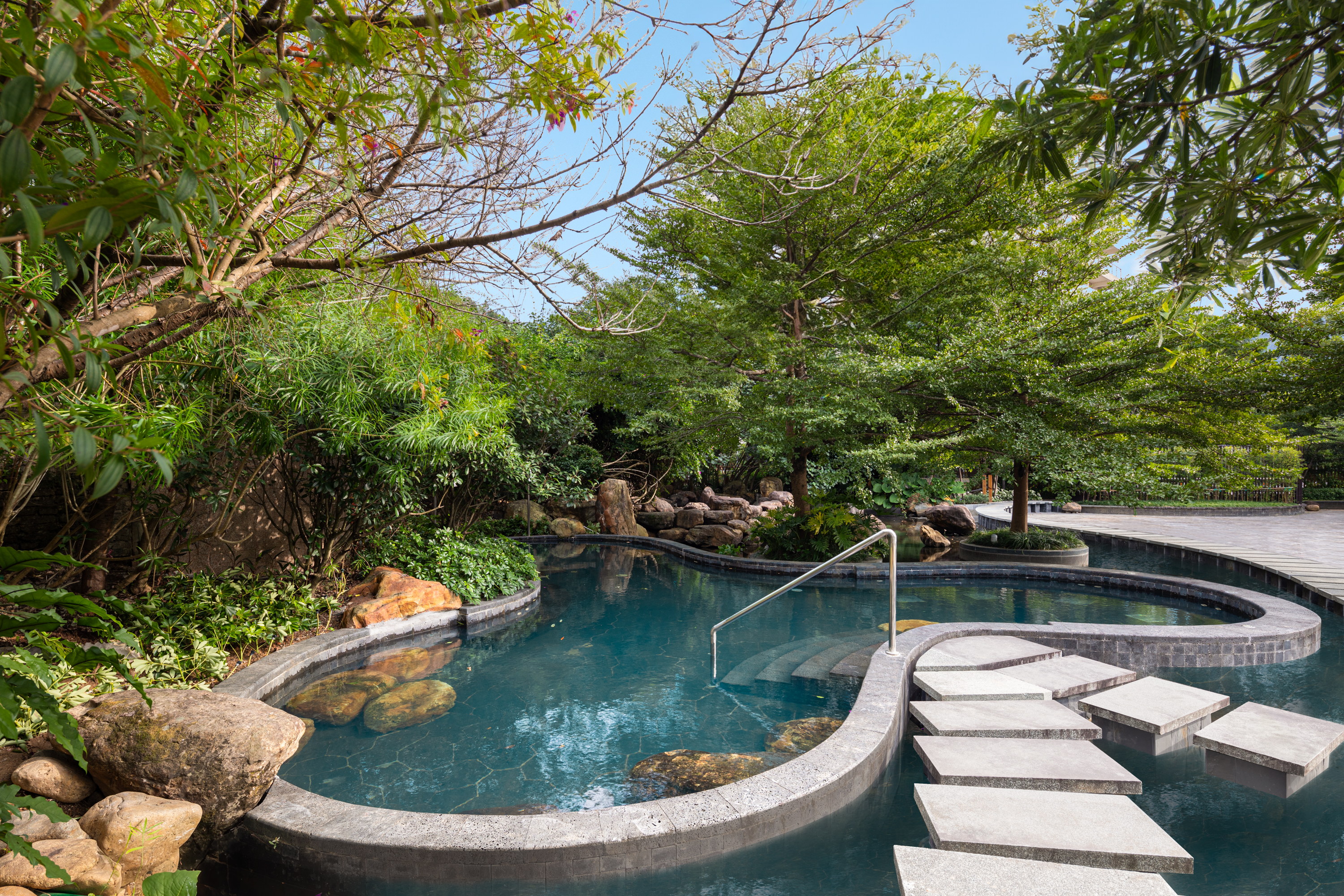 Pool at the Wyndham Fuzhou Guian in Fuzhou, Other than US/Canada