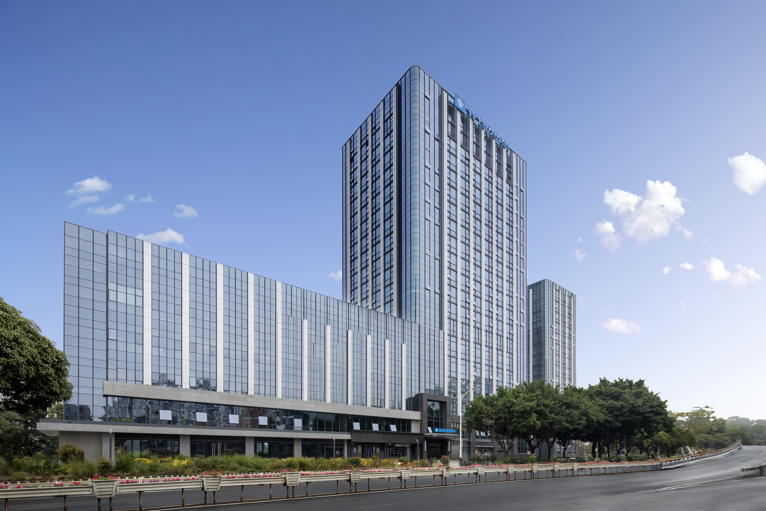 Exterior of Wyndham Fuzhou Gulou hotel in Fuzhou, Other than US/Canada