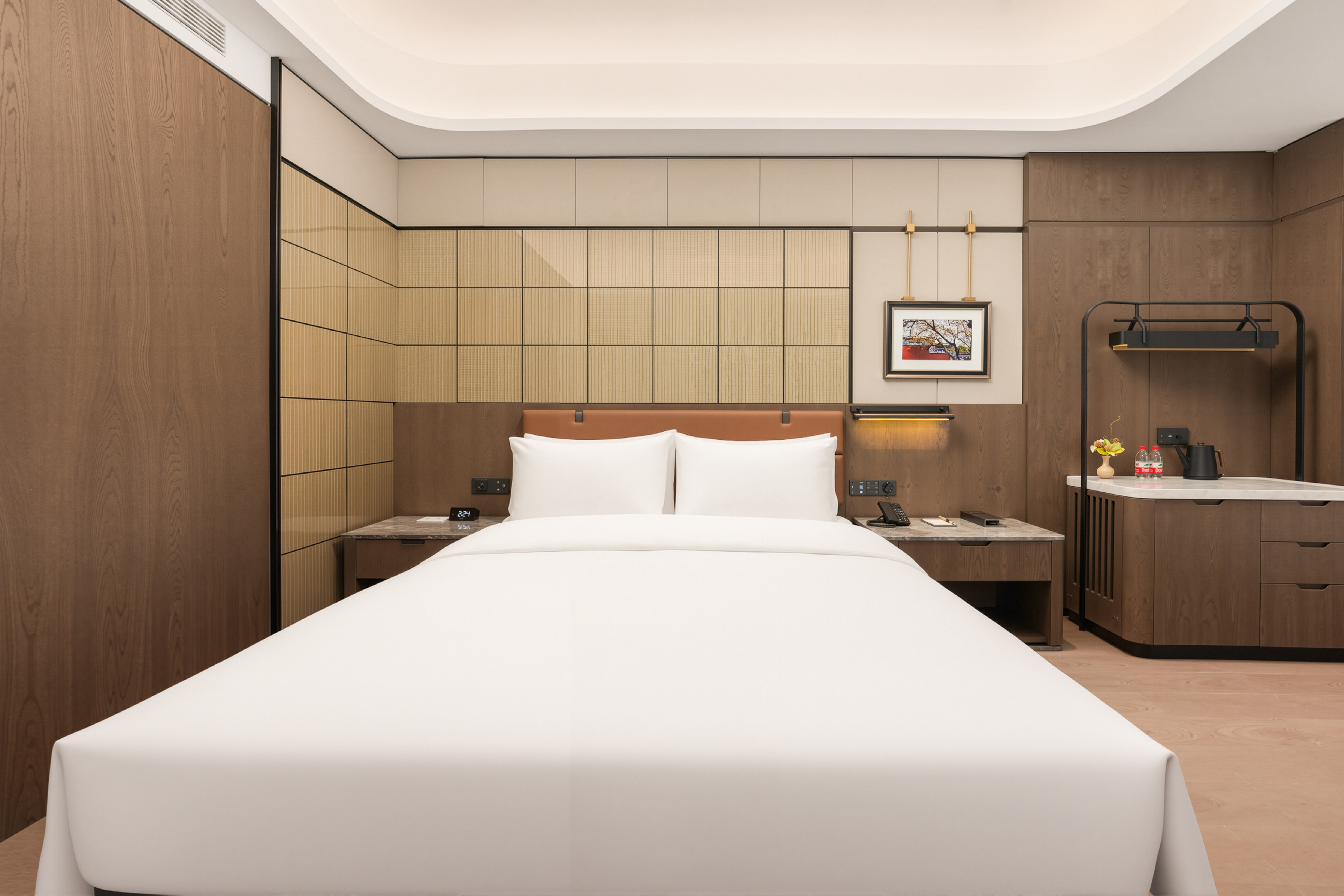 Guest room at the Wyndham Fuzhou Gulou in Fuzhou, Other than US/Canada