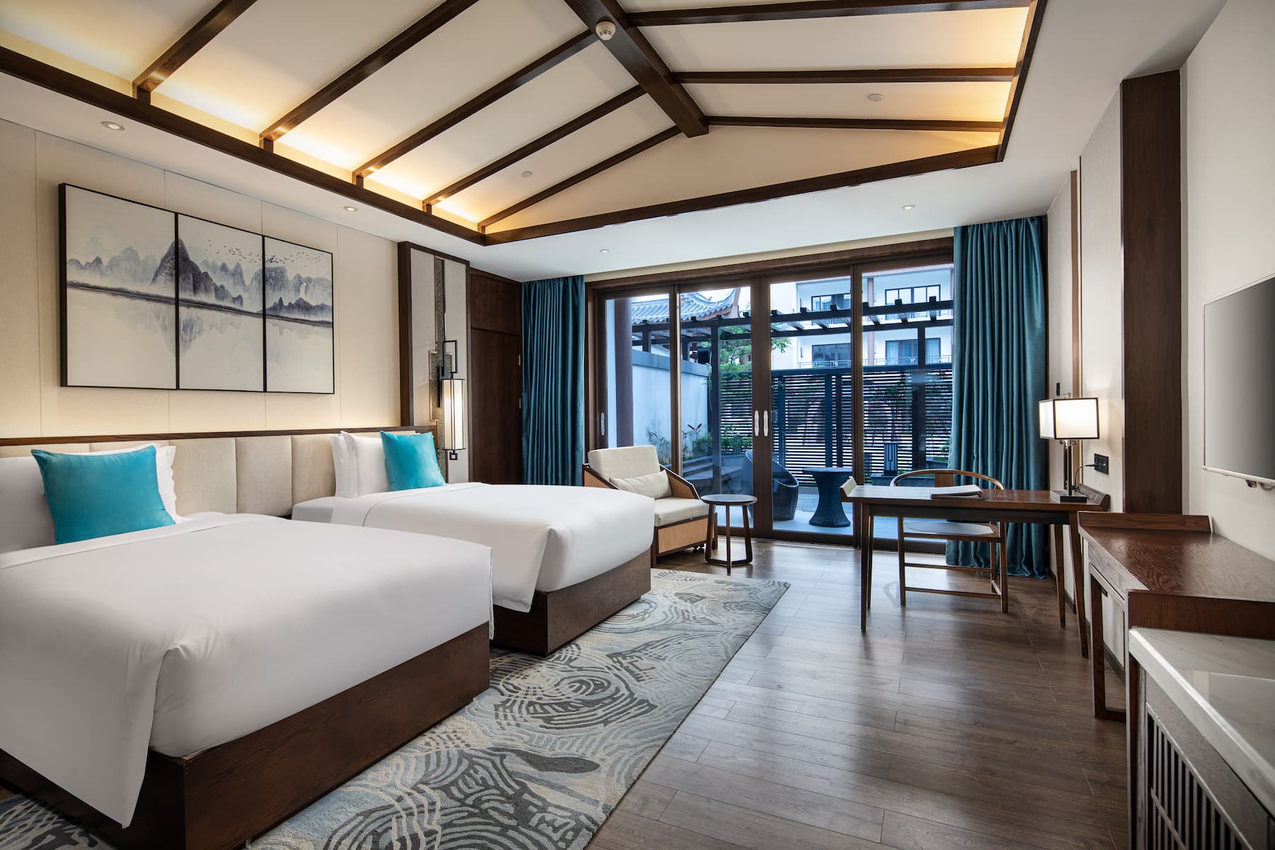 Guest room at the Wyndham Guilin Pingle in Guilin, Other than US/Canada