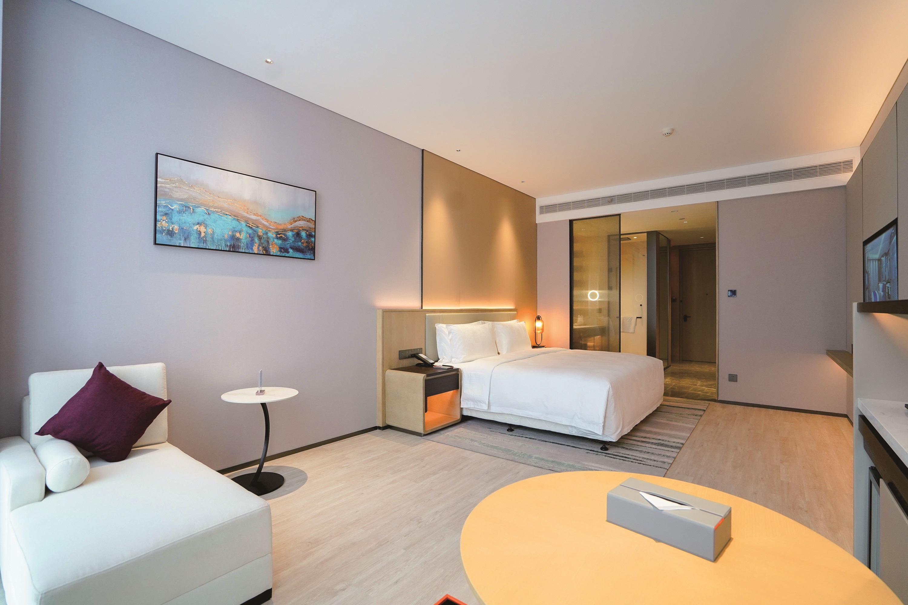 Guest room at the Wyndham Handan Congtai in Handan, Other than US/Canada