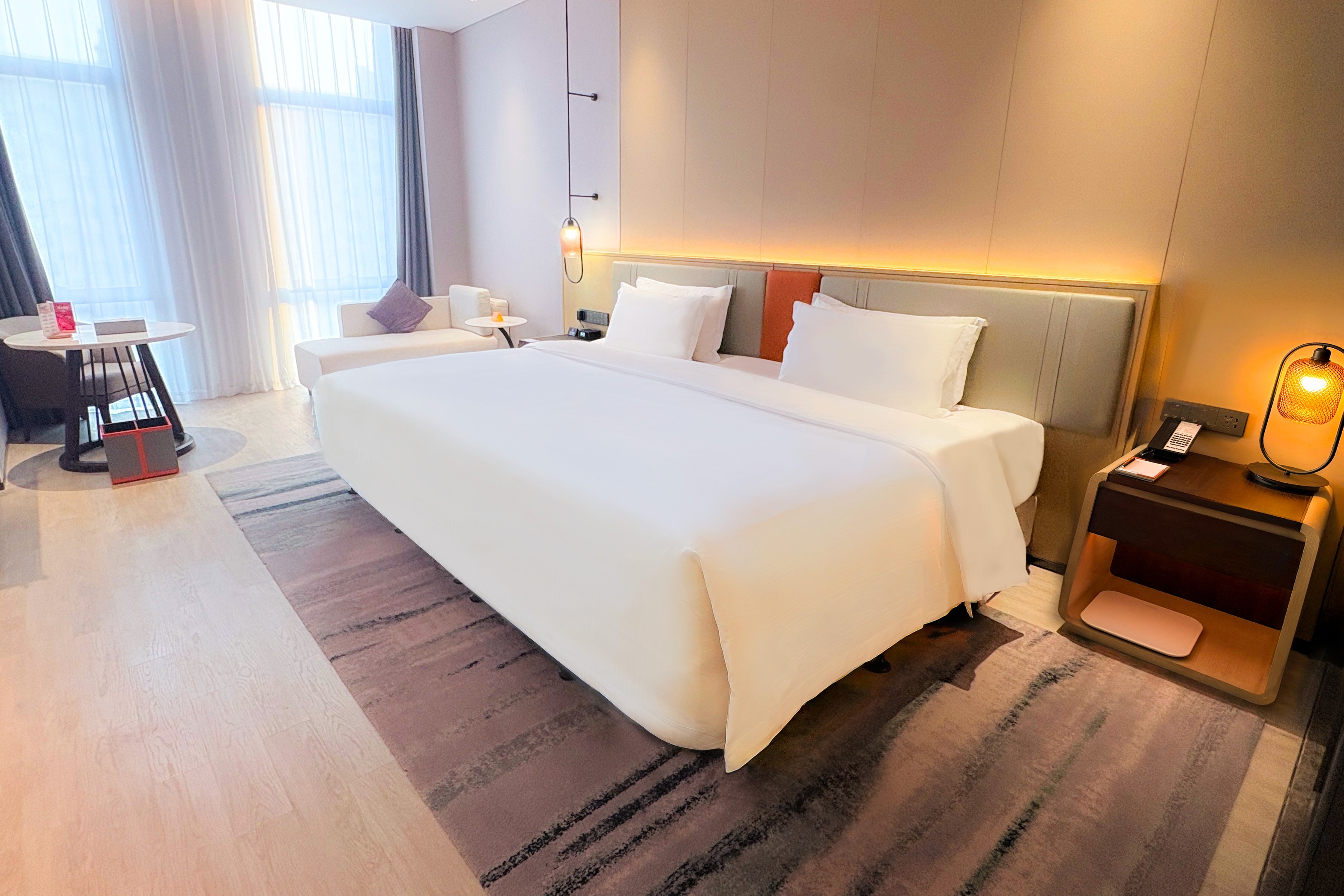 Guest room at the Wyndham Handan Congtai in Handan, Other than US/Canada