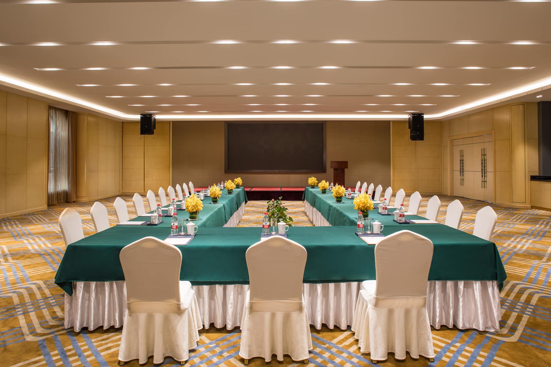 U-shape meeting room at Wyndham HangZhou East in Hangzhou, Other than US/Canada
