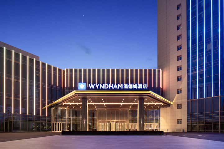 Exterior of Wyndham Hangzhou Linping hotel in Hangzhou, Other than US/Canada