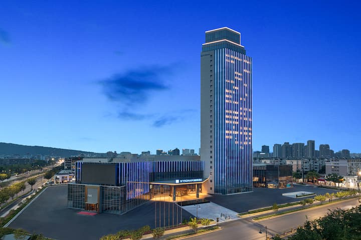 Exterior of Wyndham Hangzhou Linping hotel in Hangzhou, Other than US/Canada