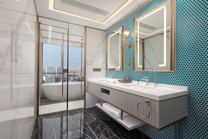 Guest room bath at the Wyndham Hangzhou Linping in Hangzhou, Other than US/Canada