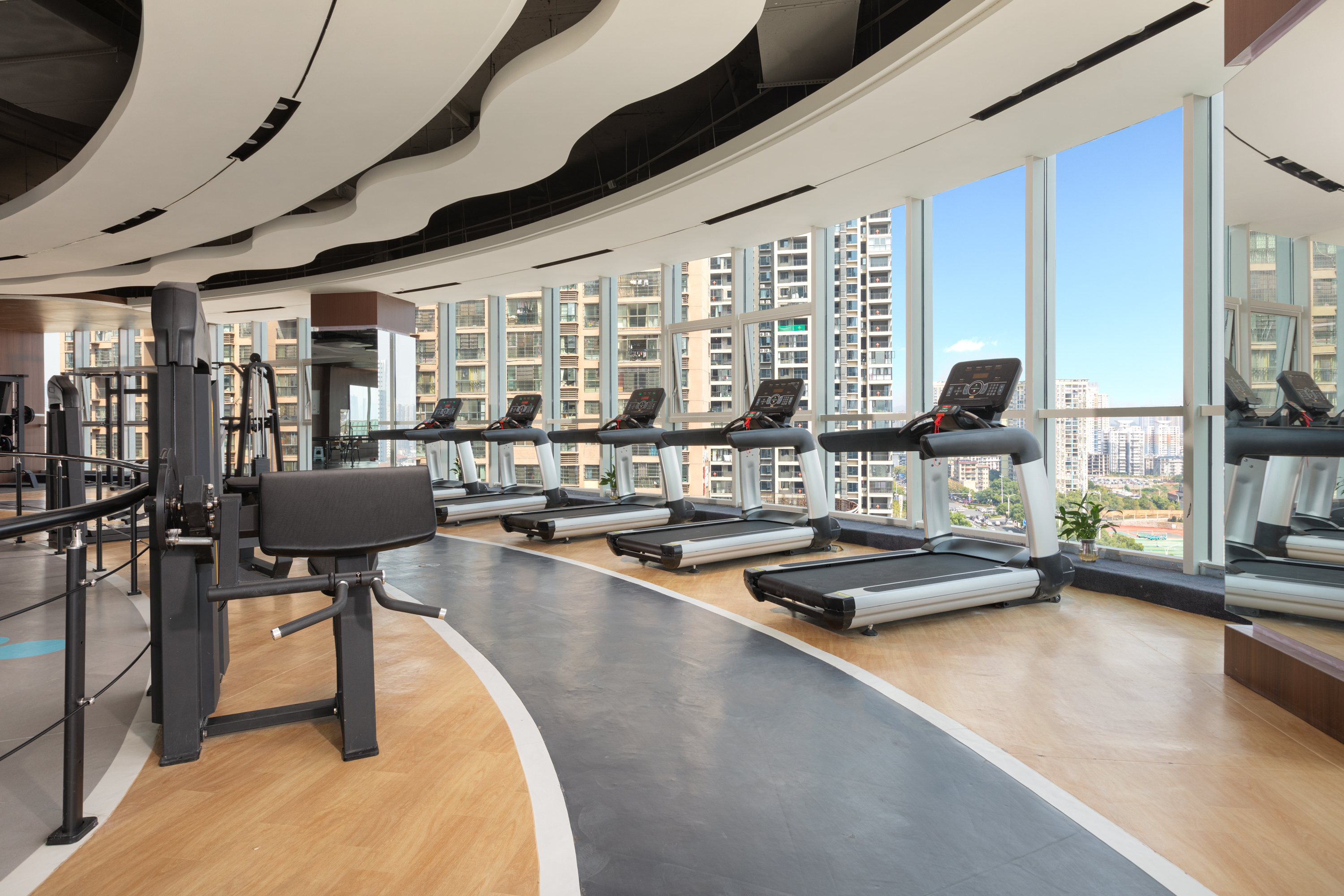 Fitness room at Wyndham Huaihua South in Huaihua, Other than US/Canada