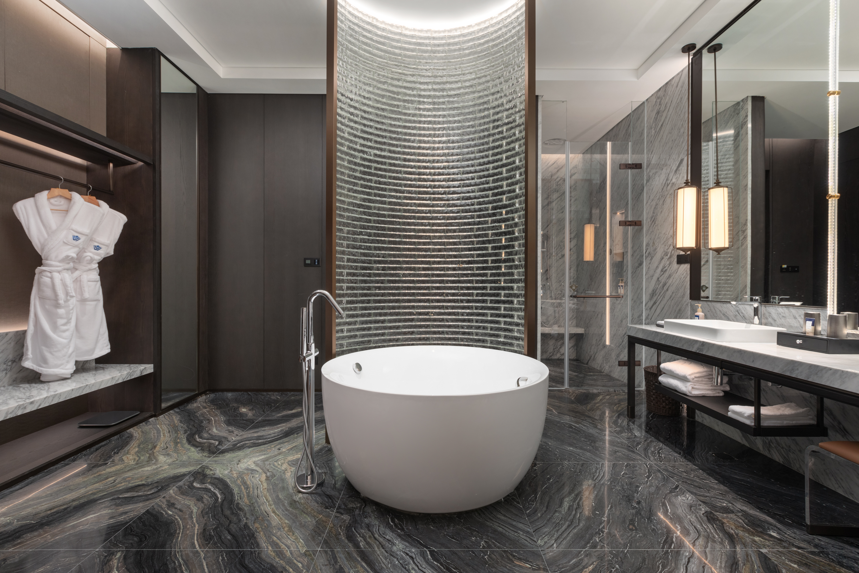 Guest room at the Wyndham Huaihua South in Huaihua, Other than US/Canada